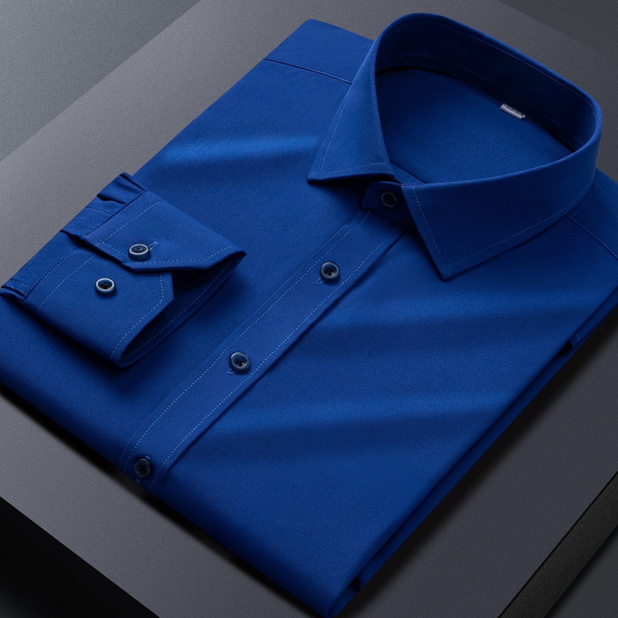 Camisa de vestir de estilo empresarial ligero para hombre, poliéster spandex de color sólido, con solapa y ajuste regular