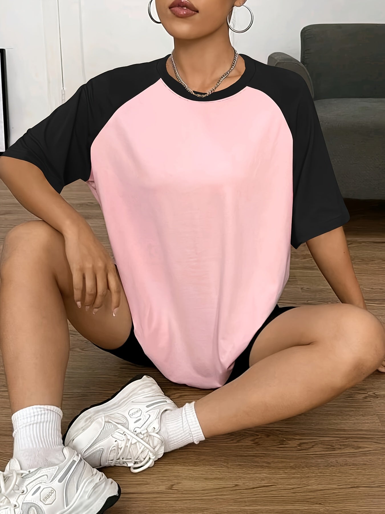 Women's Color-Blocked Black and White Baseball Tee Short Sleeve Oversized Plus Size