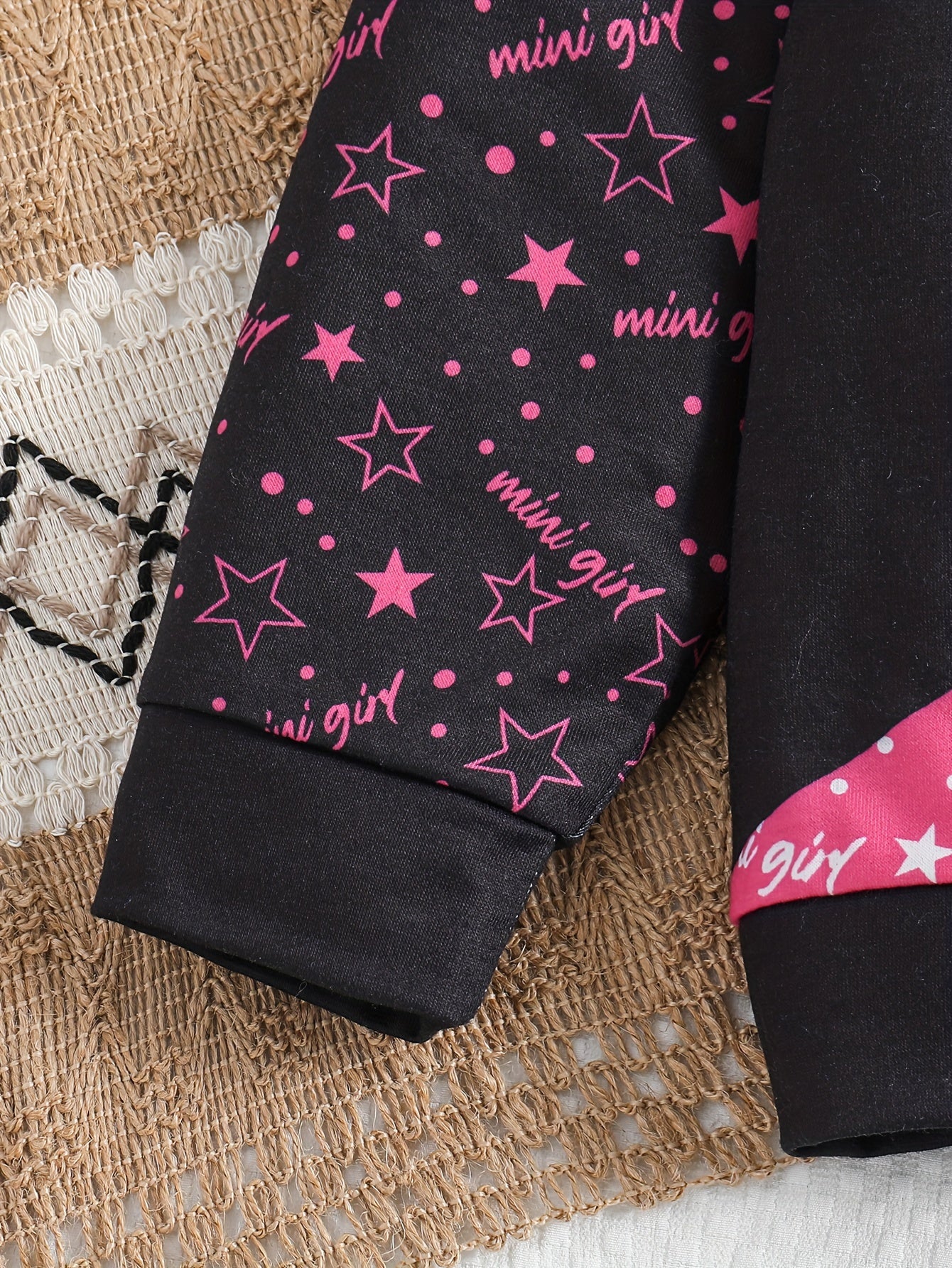 Conjunto casual de 2 piezas para niñas: sudaderas con capucha y pantalones jogger con estampado de dibujos animados para primavera y otoño