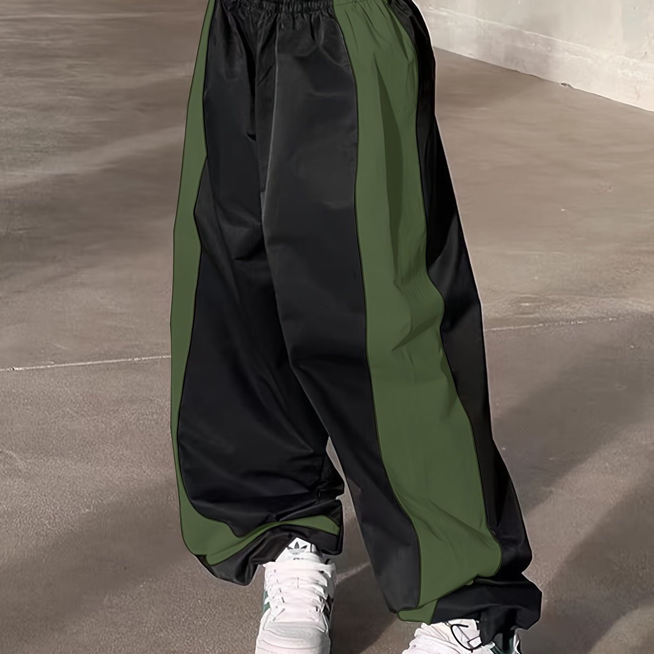 Women's Woven Color Block Elastic Waist Jogger Pants with Cuffed Ankle All-Season