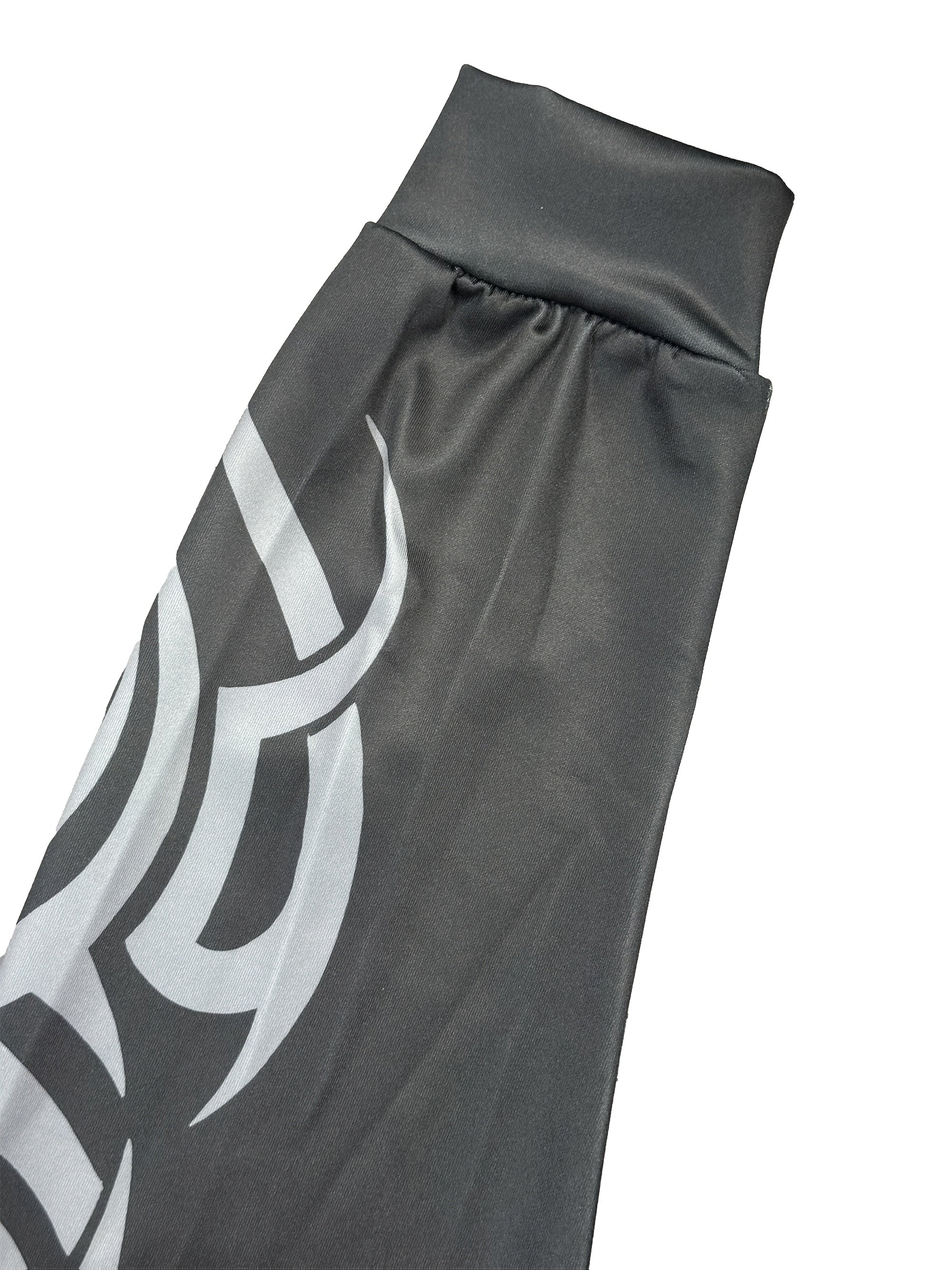 Men's Hoodie with Zipper Pocket and 3D Skull Print Polyester Knit Fabric