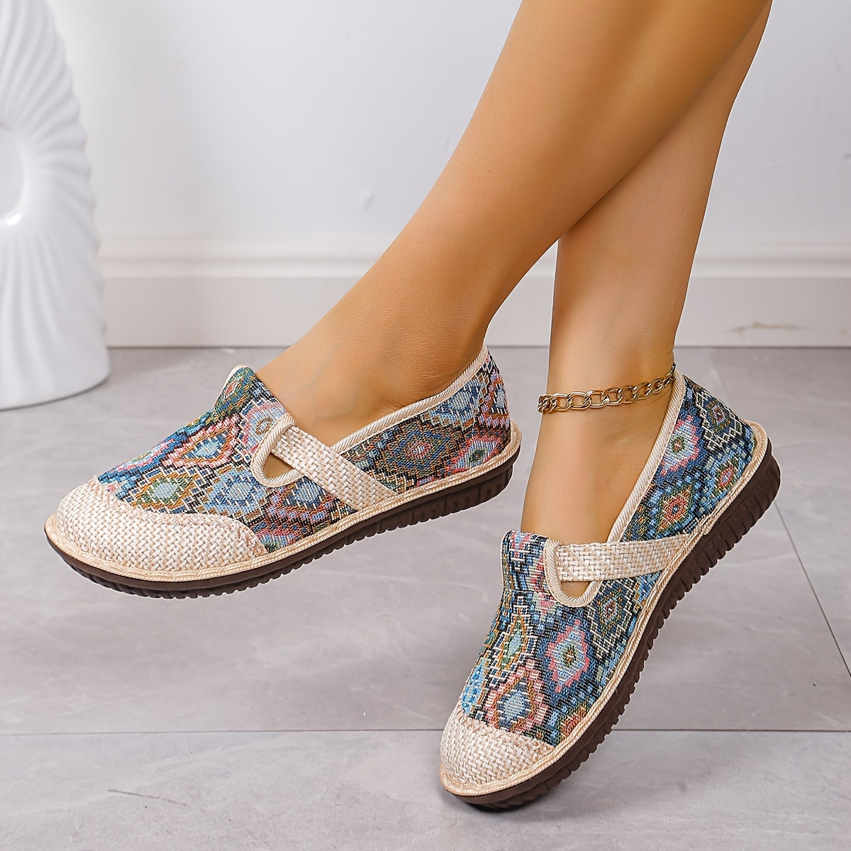 Women's Argyle Printed Slip-On Mules with Lightweight Sole and Breathable Fabric