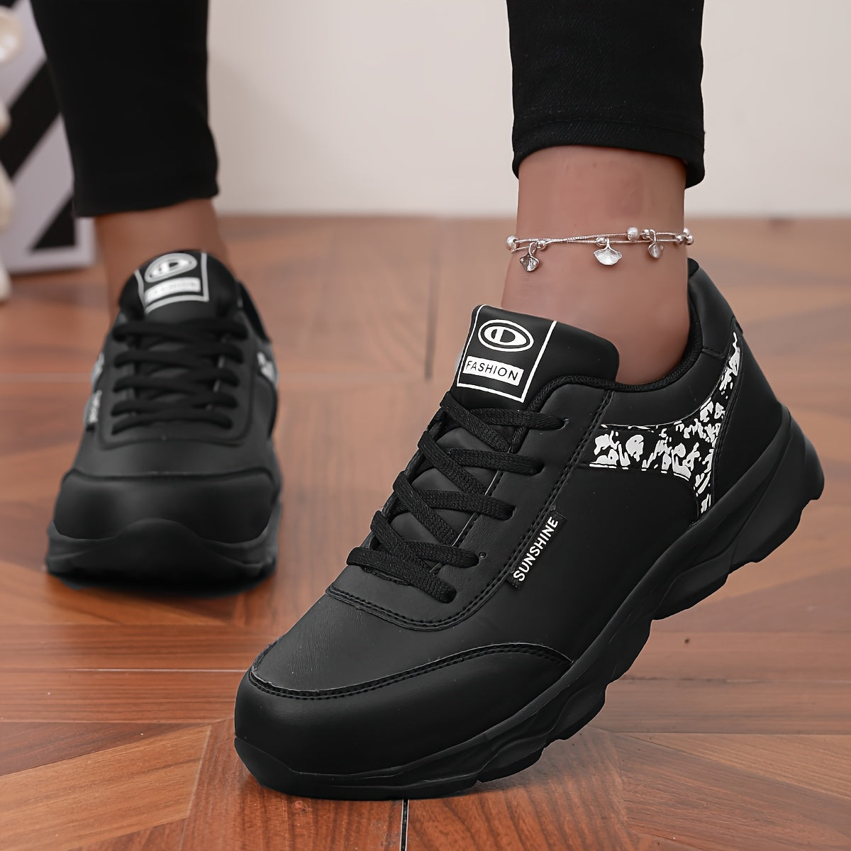Women’s Casual Sneakers Lightweight Breathable Mesh Lace-Up Running Shoes