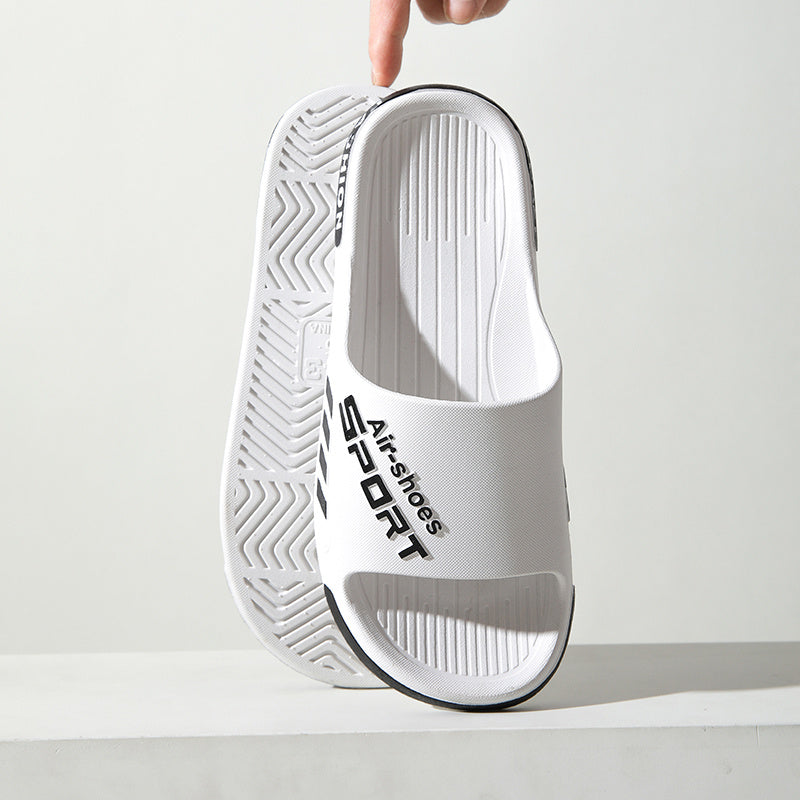 Erkaklar uchun yozgi PVC sandallar, ochiq va yopiq joylarda foydalanish uchun, sirpanmaydigan va kiyishga chidamli taglik bilan. Qulay surish orqali kiyiladigan sandallar.