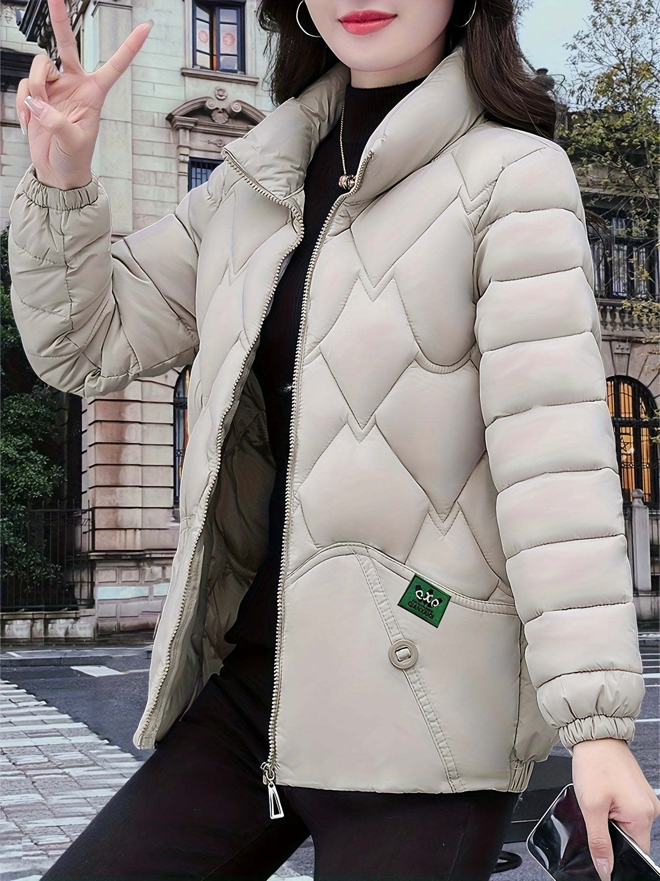 Плюс-сайз средне-восточный стиль полиэстеровое пуховик с вышитыми деталями для зимы