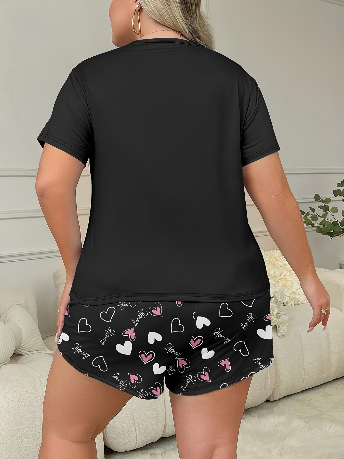 Plus Size Women's Casual Pajama Set Heart Letter Print Short Sleeve T-Shirt and Shorts Sleepwear