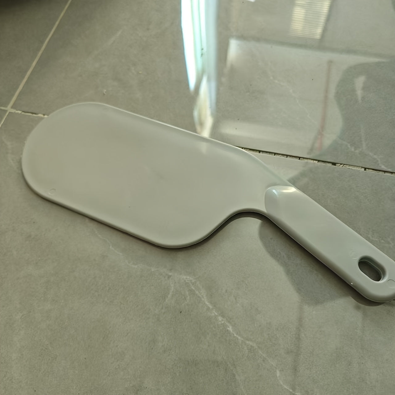 Herramienta de enganche de sábanas de plástico para facilitar hacer la cama y reemplazar la falda