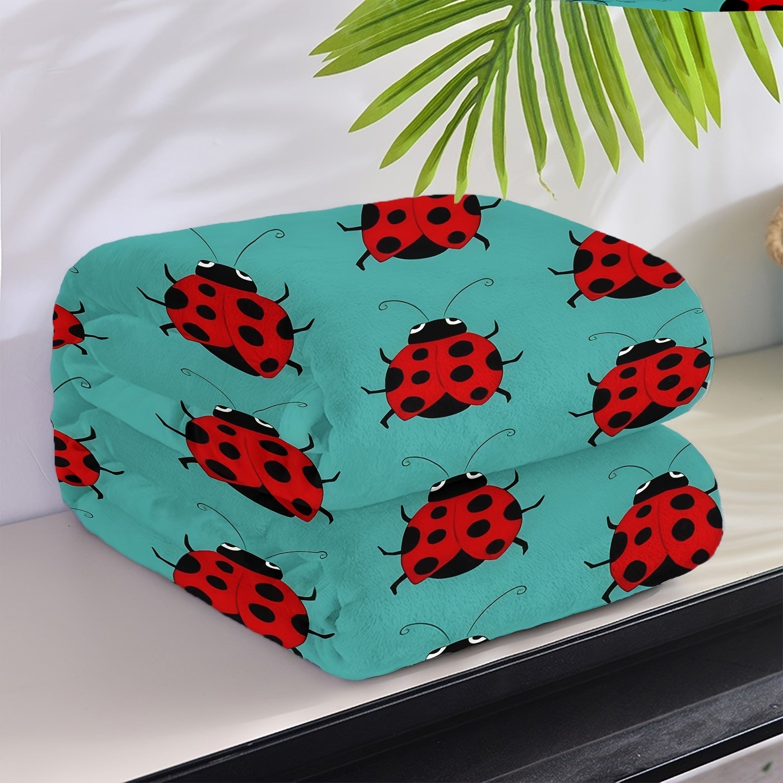 Ladybug Print Flannel Throw Blanket Soft Cozy for Couch Bed Travel