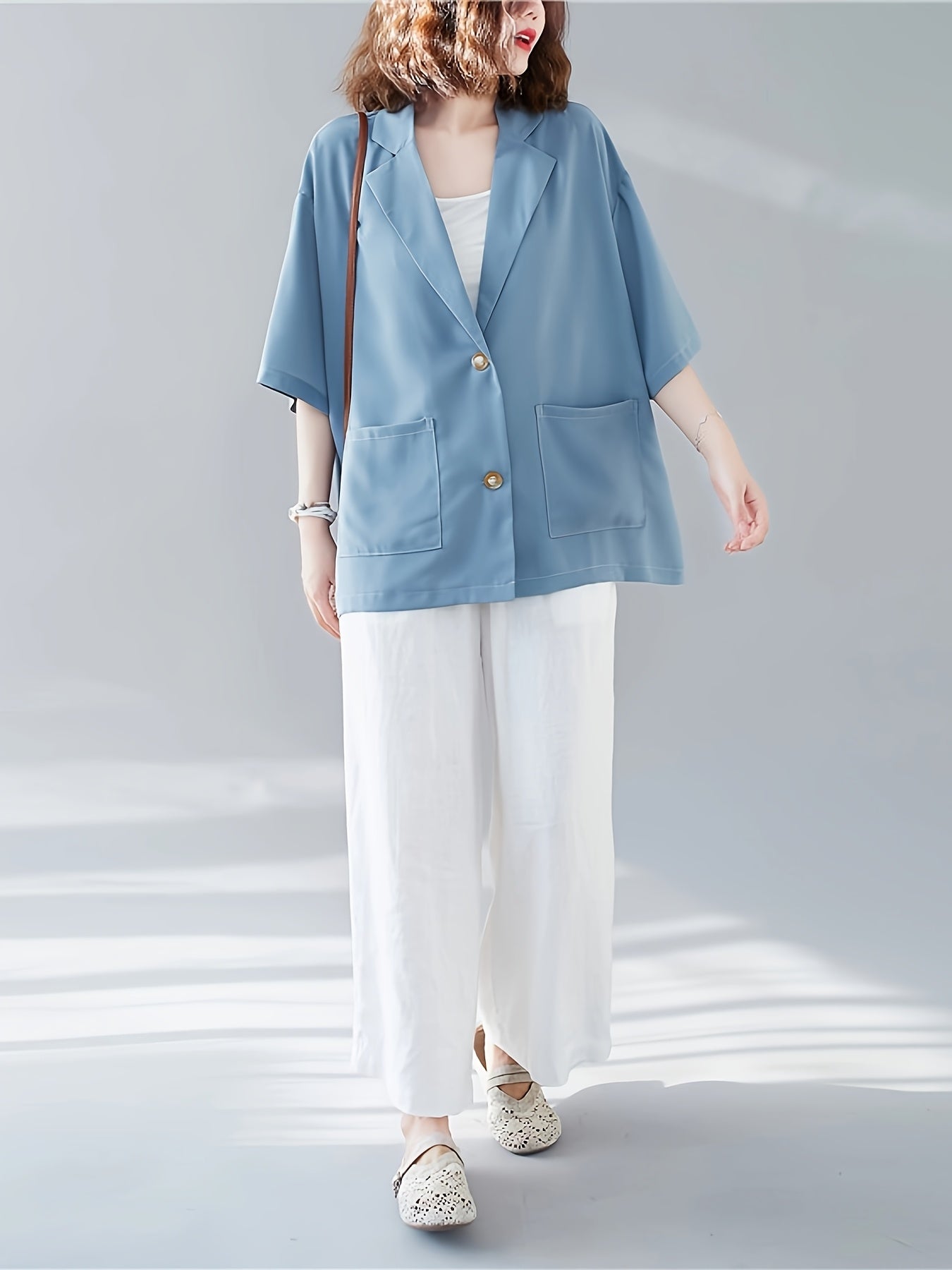 Ayollar uchun kattaroq o'lchamdagi ochiq oldi blazer, kundalik uzun qo'lqopli jeket