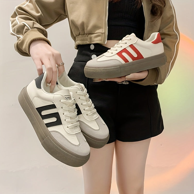 Ayollar uchun kundalik pastki sport poyabzali oq va kulrang, ikki rangli, sirpanishga qarshi rezina oyoq osti