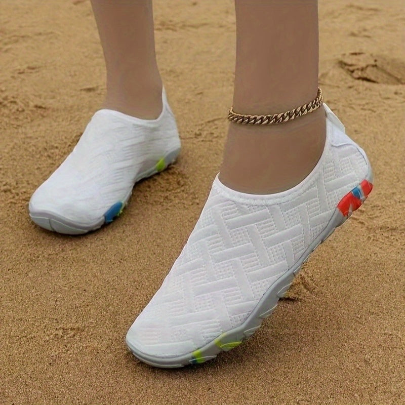 ayollarga mo'ljallangan yengil nafas oladigan suzish poyabzali, sirpanmaydigan guma ostki, ochiq barmoqli plyaj suv poyabzali