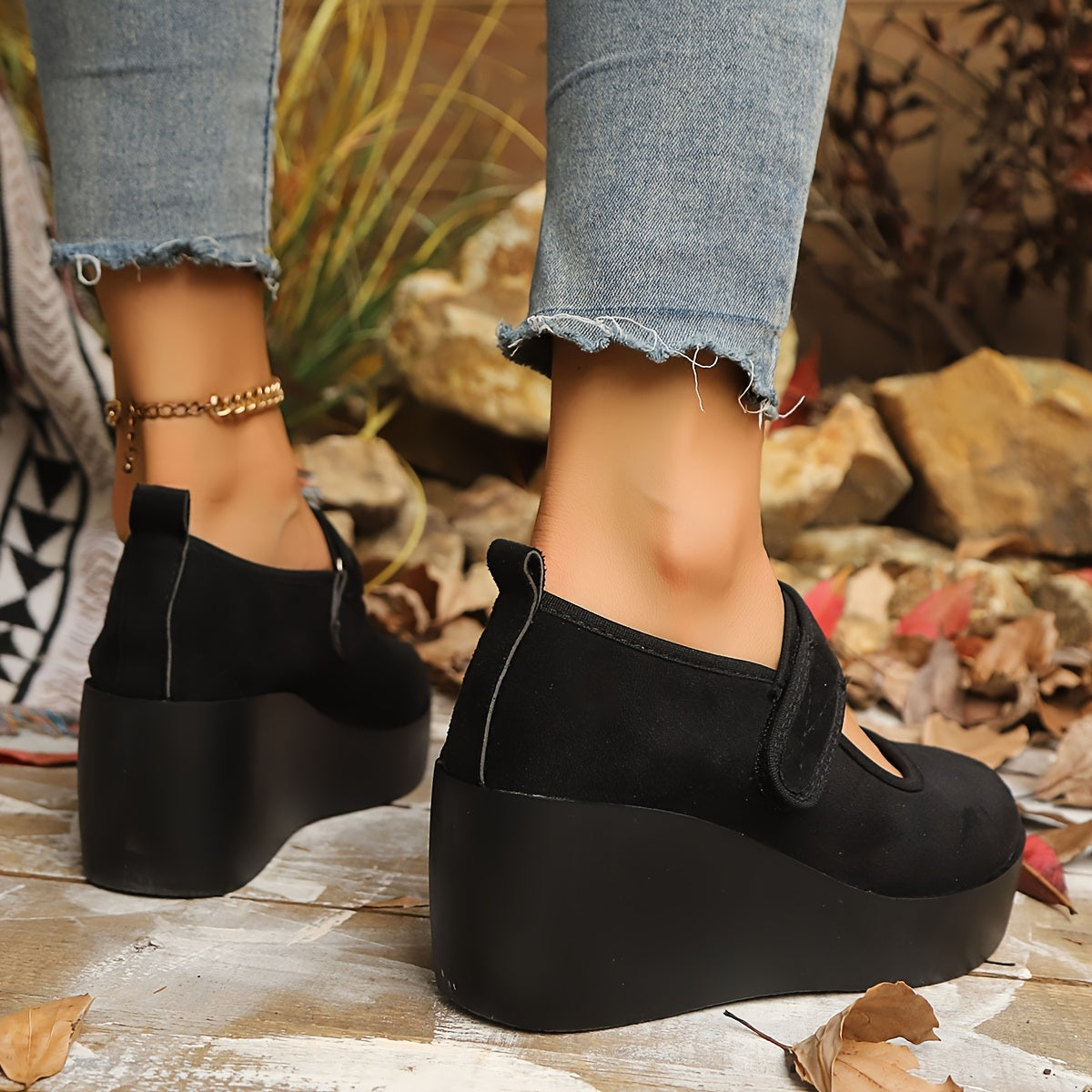 Women Black Flannel Platform Heeled Shoes with Magic Tape for Outdoor Travel