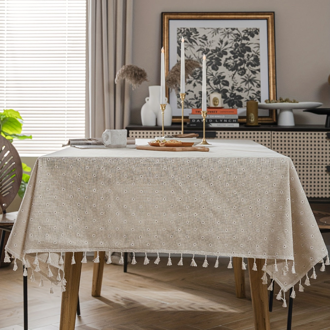 White Chrysanthemum and Beige Linen Print Farmhouse Floral Tablecloth Rectangular Polyester for Kitchen Dining