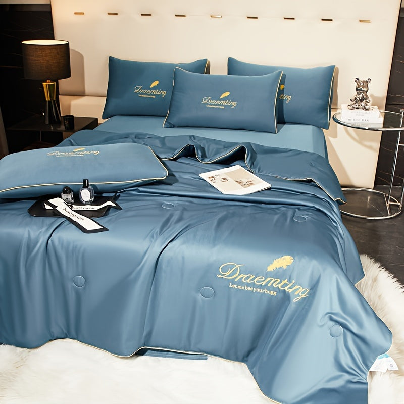 Yumshoq va teriga do'st yozgi ko'rpa bir rangda.