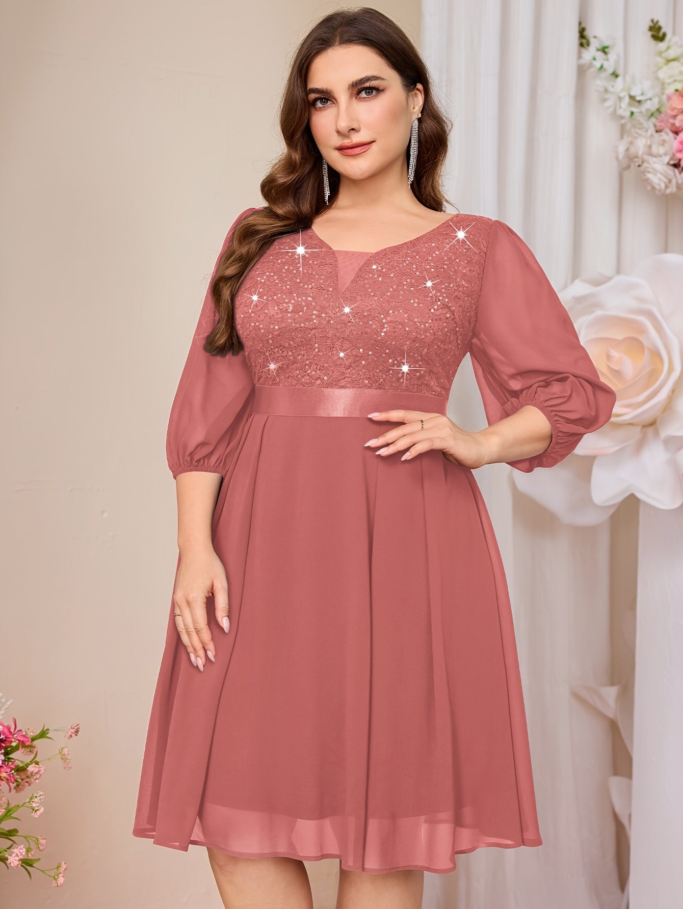 Vestido de mujer de talla grande con mangas farol y detalles de lentejuelas en escote en V