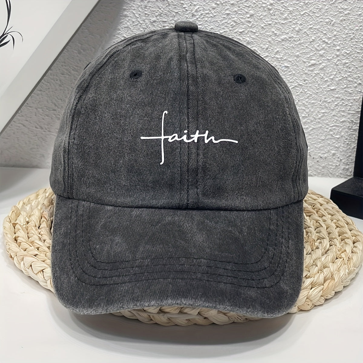 Gorra de béisbol vintage de mezclilla con bordado de fe y patrón de alfabeto, ajuste ajustable