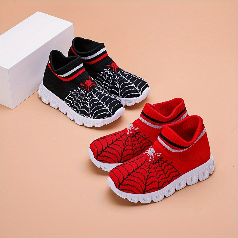 O'g'il bolalar uchun yurish va yugurish uchun mukammal, salqin to'rg'ay naqshiga ega nafas oladigan slip-on to'qilgan poyabzal.