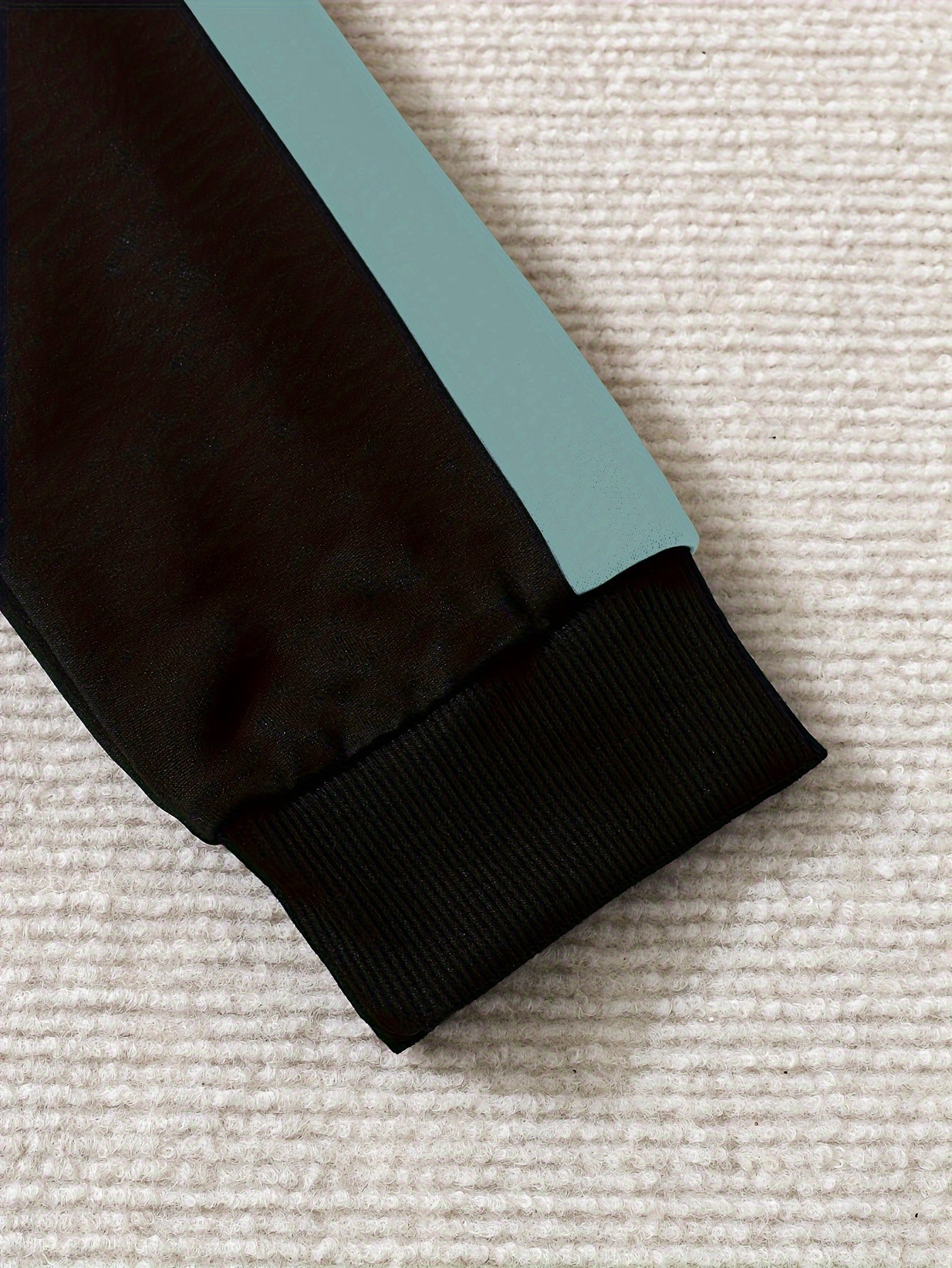 2pcs Boys Hooded Outfit Set with King Print Colorblock Stitching Fall Winter Outdoor Wear