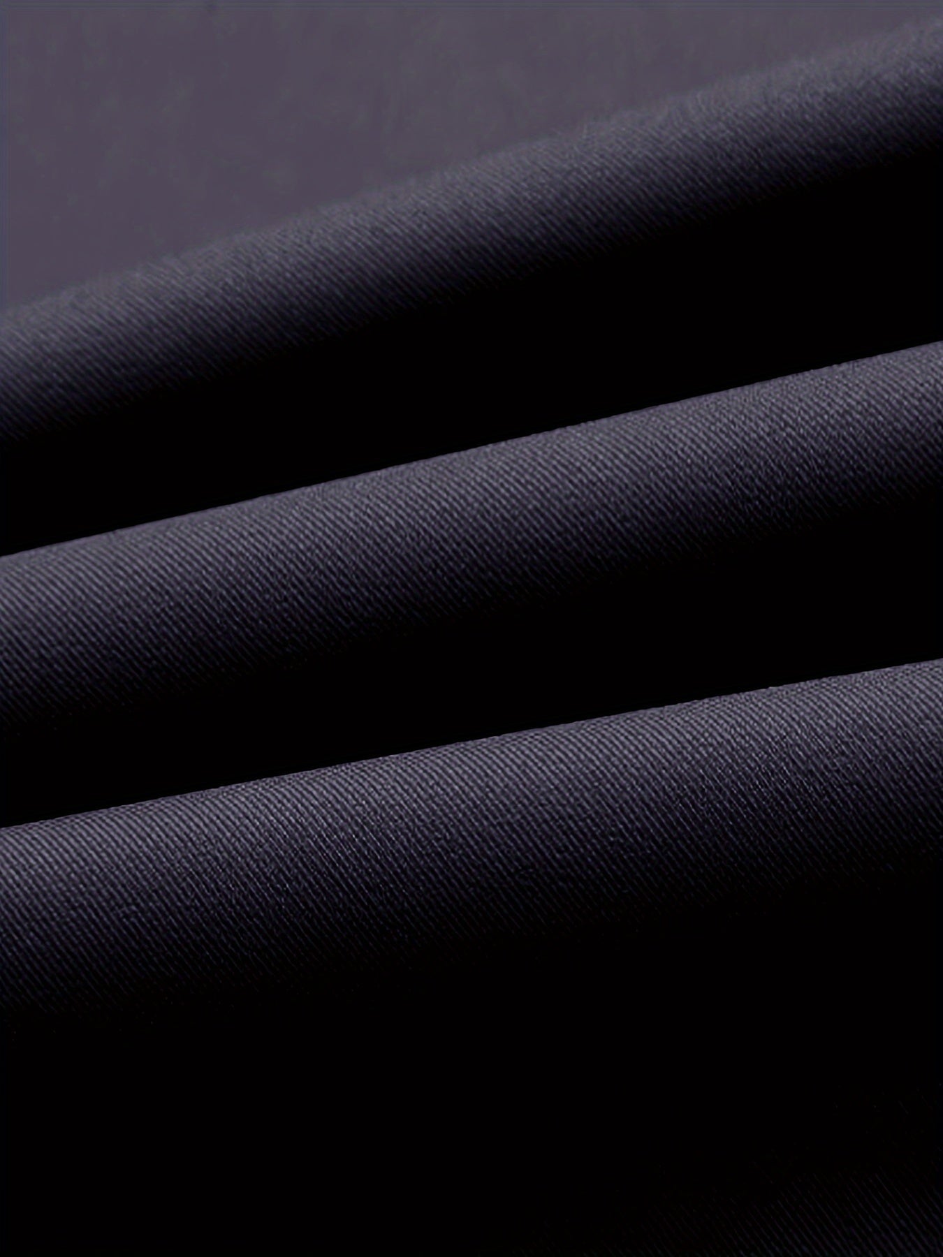 Erkaklar uchun tasodifiy polyester jakk, lapel yaka va fermuar yopilishi bilan, kuz/qish mavsumida dam olish kunlari uchun mukammal.