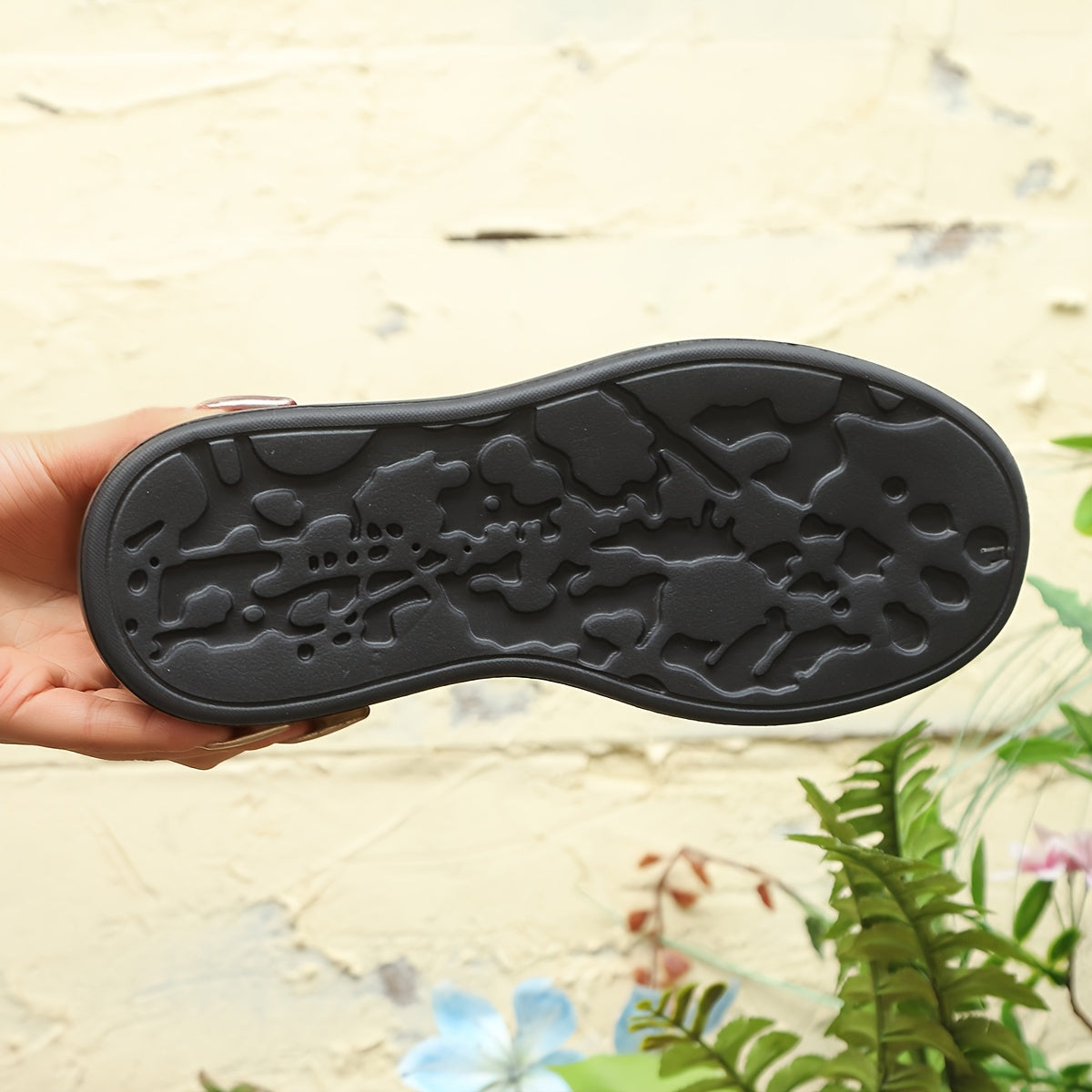 Unisex Walking Shoes Leather Sport Sneakers with Thick Sole and EVA Insole