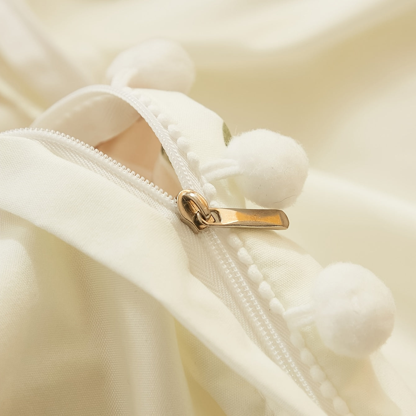 Set of 3 Pastoral Flower Print Duvet Cover Set with Pompom Details Soft Cozy Bedding for Bedroom or Guest Room