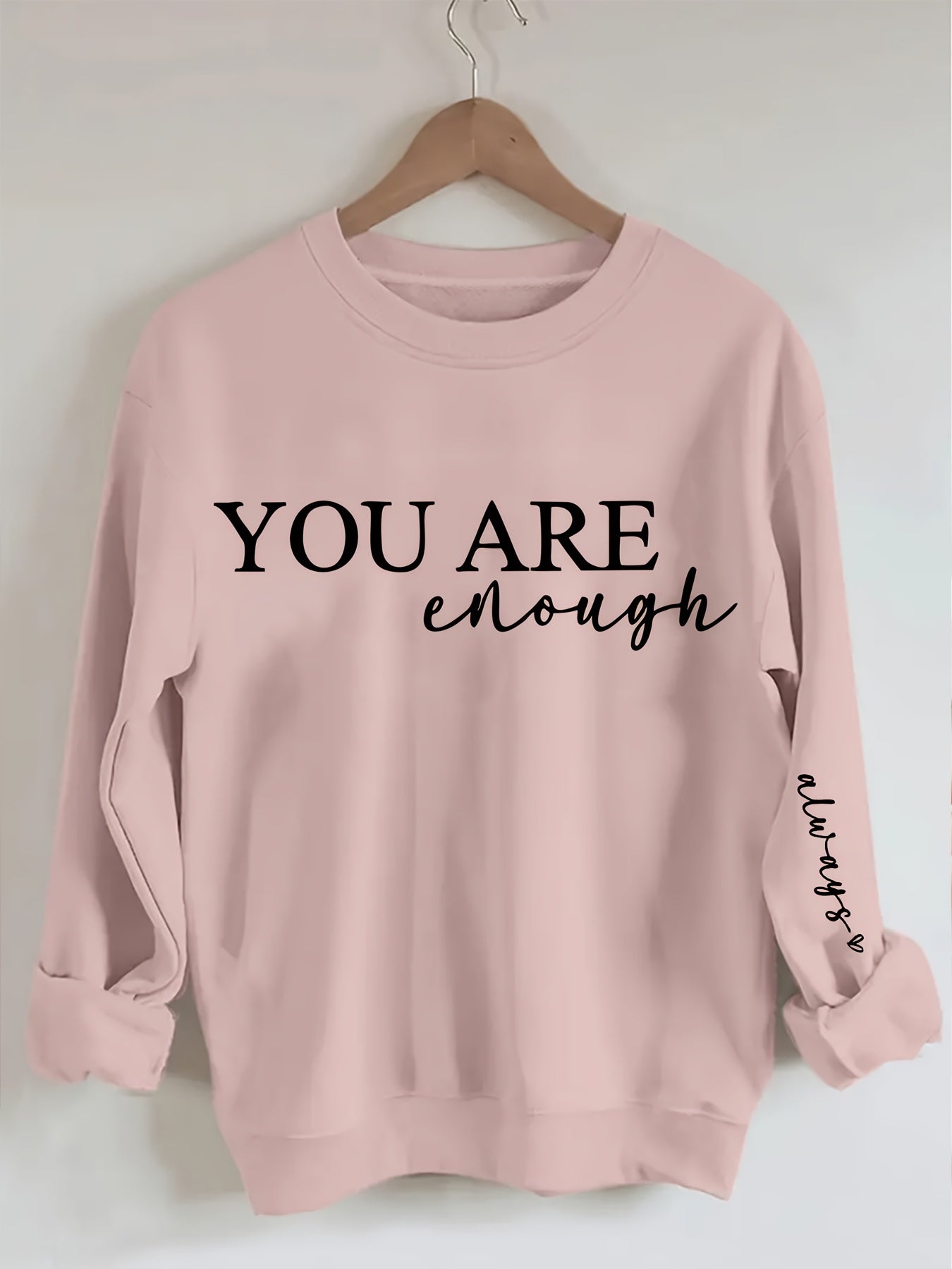 Plus Size Women's Green Sweatshirt Cozy Crew Neck Pullover with Heart Design