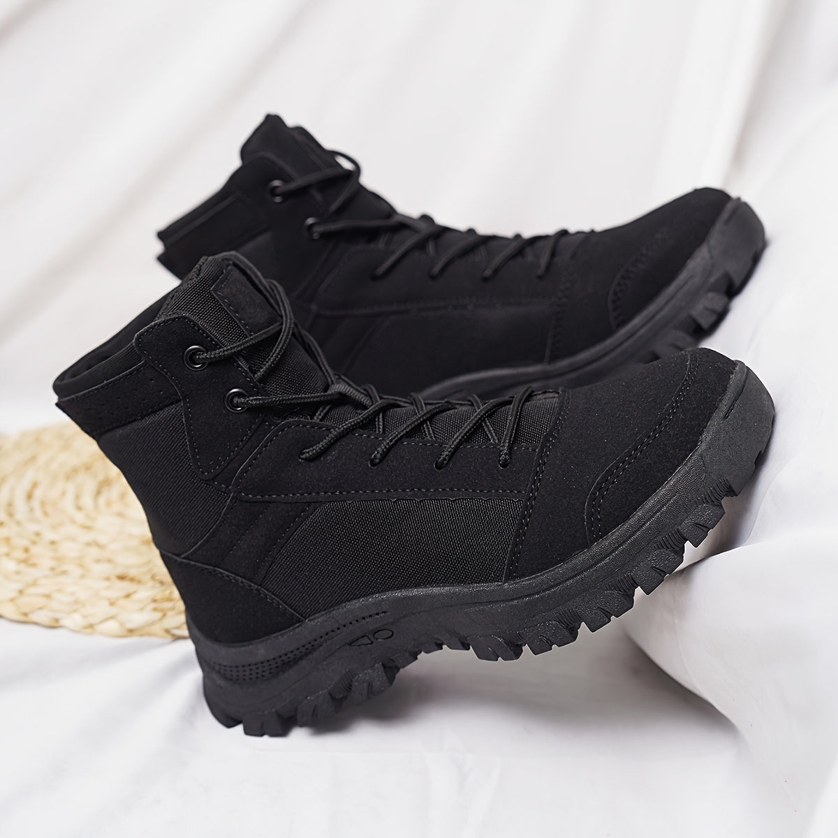 Women’s Outdoor Work Boots Non-Slip Wear-Resistant Lightweight Hiking Shoes