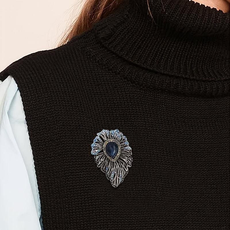 Antique Crystal Leaf Brooch for Women Hollow Design Alloy Rhinestones