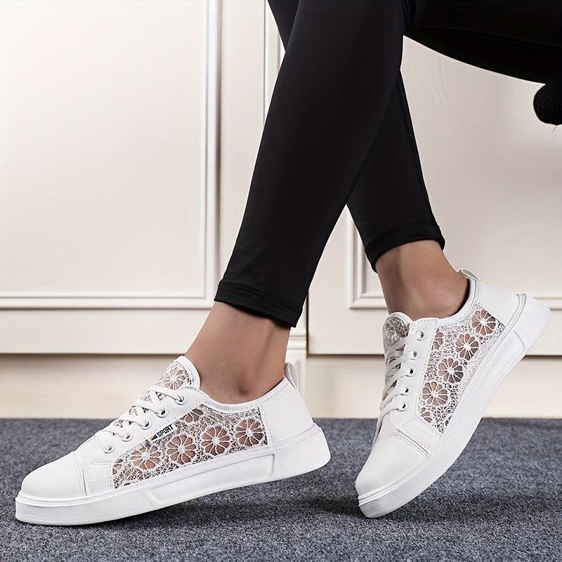 Ayollar uchun tirkama tarmoq bo'sh oddiy sport poyabzal oq nafas oladigan tekis poyabzal