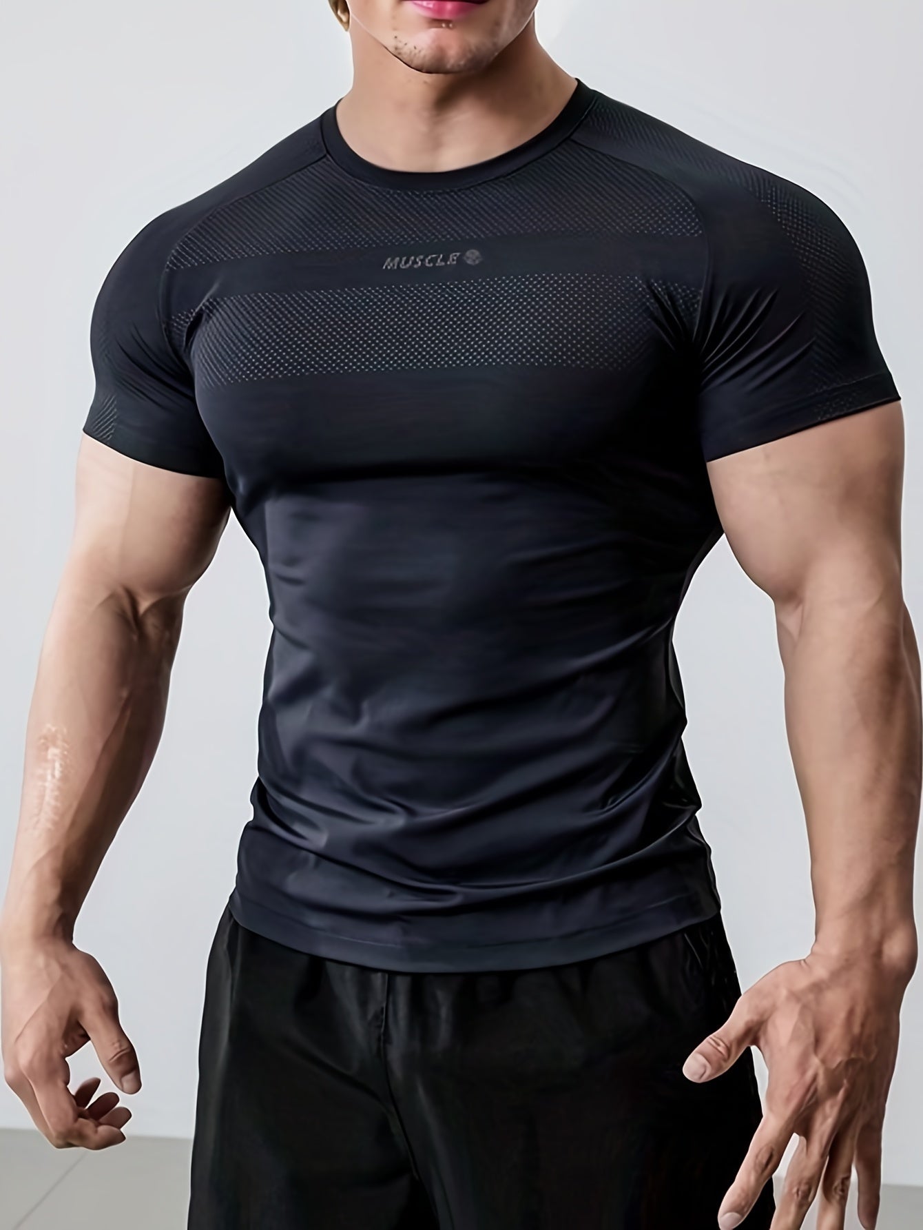 Camiseta de manga corta de poliéster de corte ajustado para hombre, cuello redondo, ideal para actividades al aire libre en verano