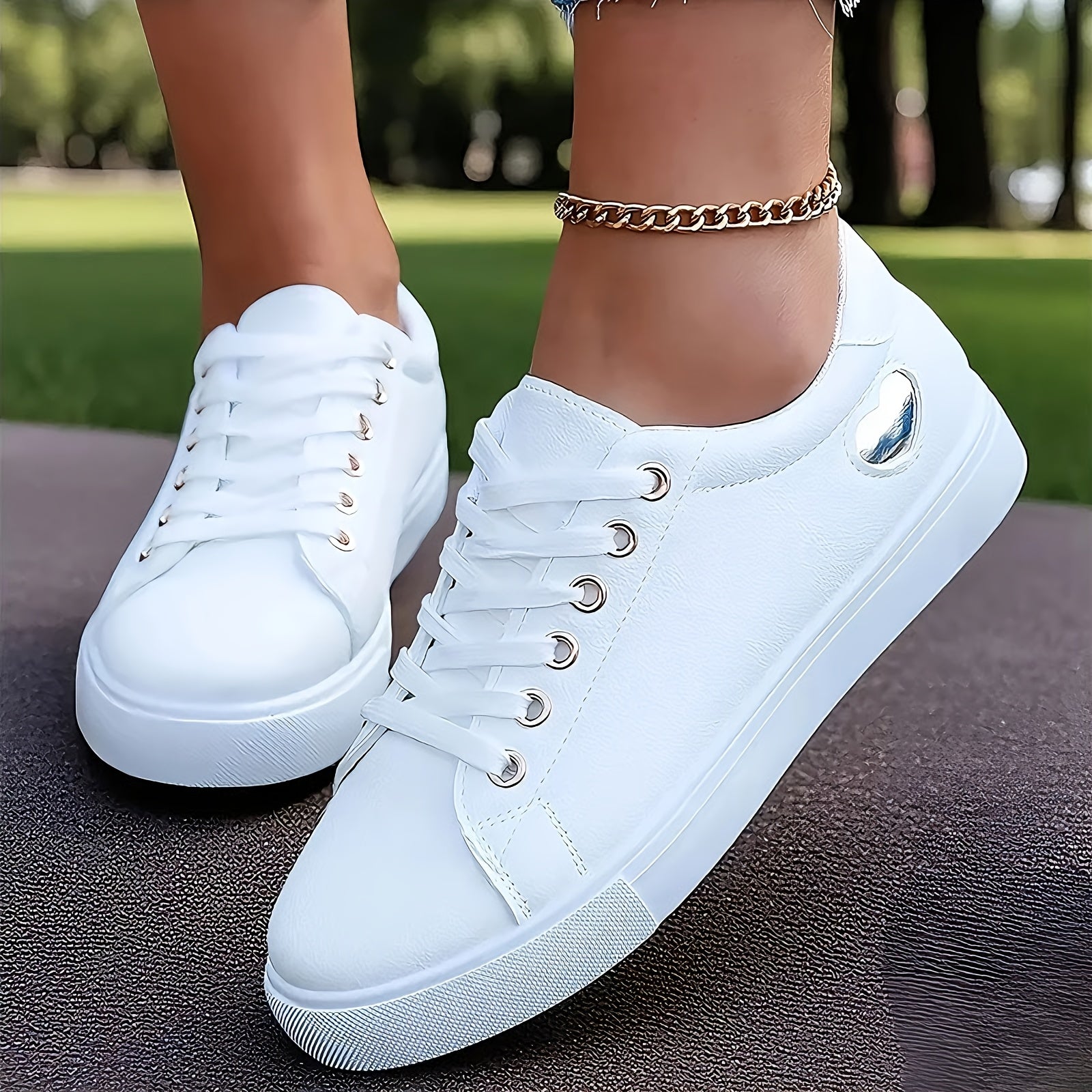 Women's Lightweight Low-Top Sneakers with Gold Rivet Accents and Cushioned Rubber Sole