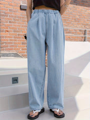 Plus Size Women Loose Straight Leg Jeans with Multiple Pockets Denim Pants for Casual Wear