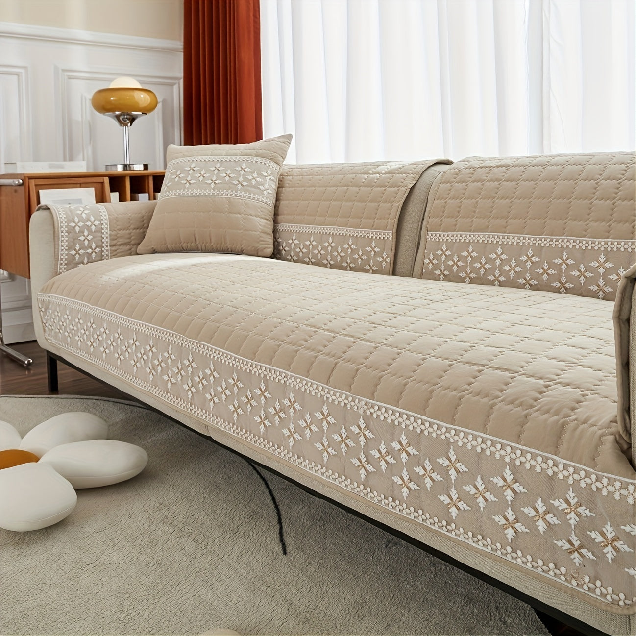 Квилтированные кружевные чехлы для угловых диванов, защищающие мебель и улучшающие домашний декор.
