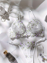 Ayollar uchun dantel tikilgan to'rli ikki qismli kostyum