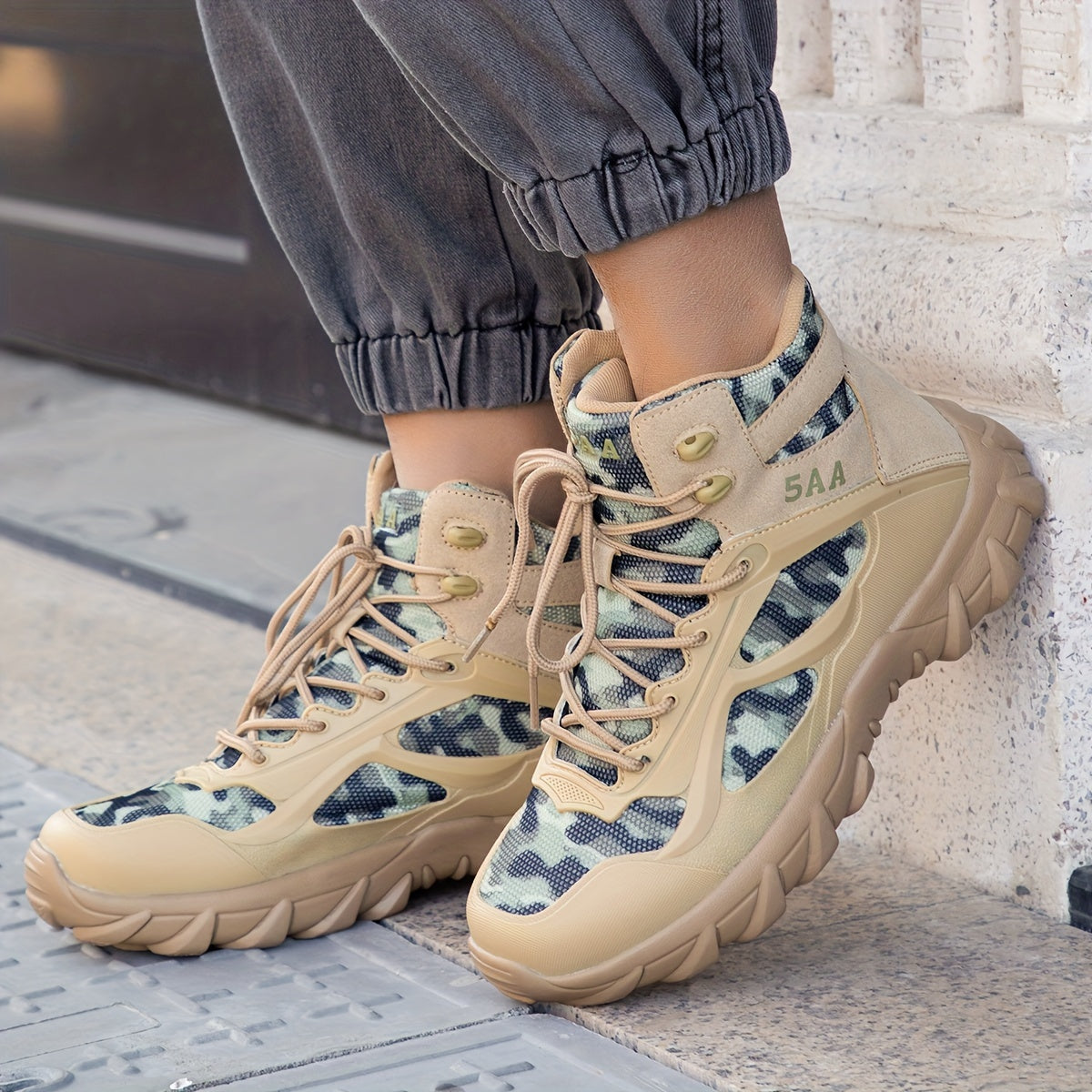 Men's High Top Hiking Boots Durable Outdoor Non-slip Lace Up All-Season Solid Color