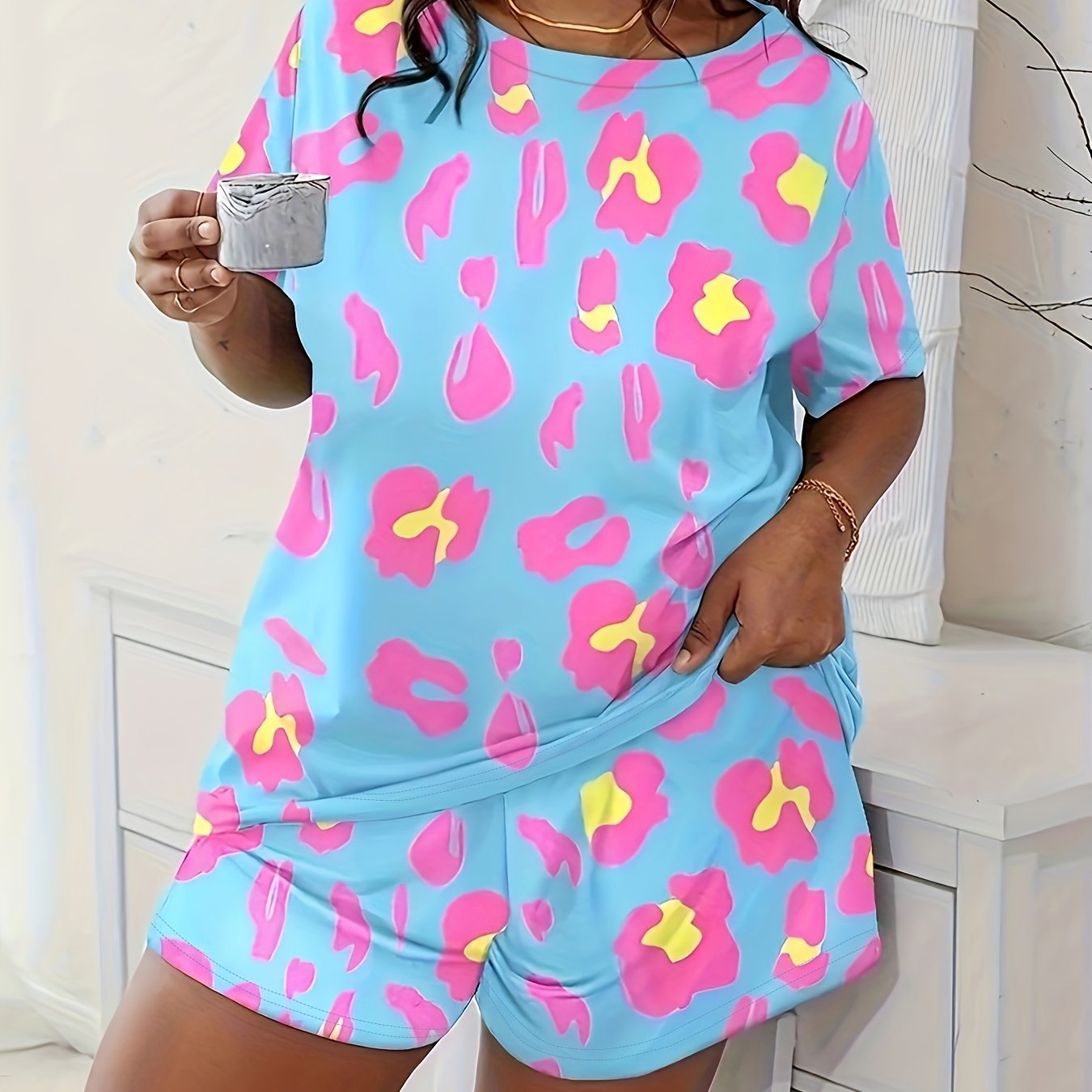 Women's Leopard Print Pajama Set with Stretch Knit Fabric for All Seasons