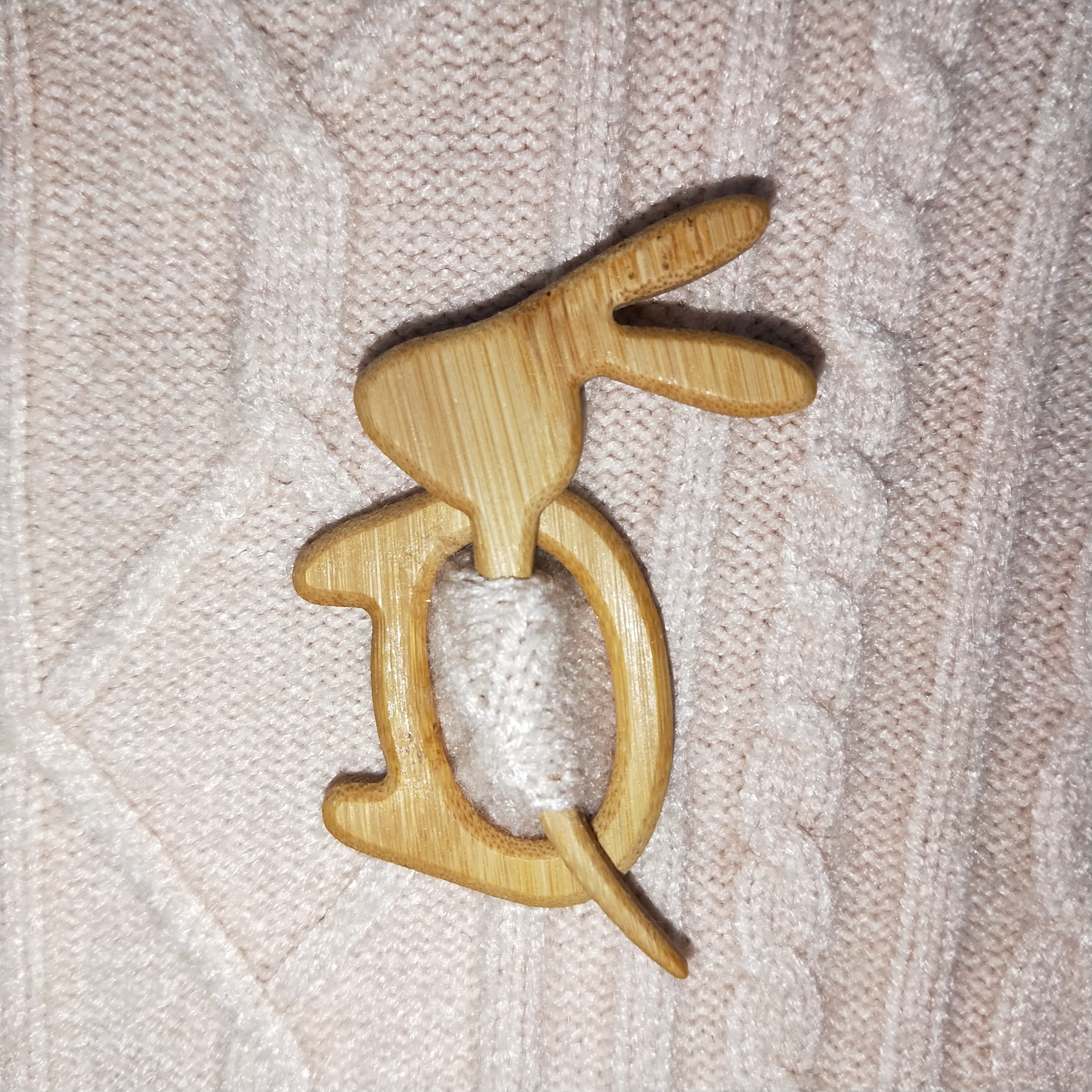 Wooden Animal Pattern Brooch Pin DIY Craft Badge for Shawl Scarf Accessories