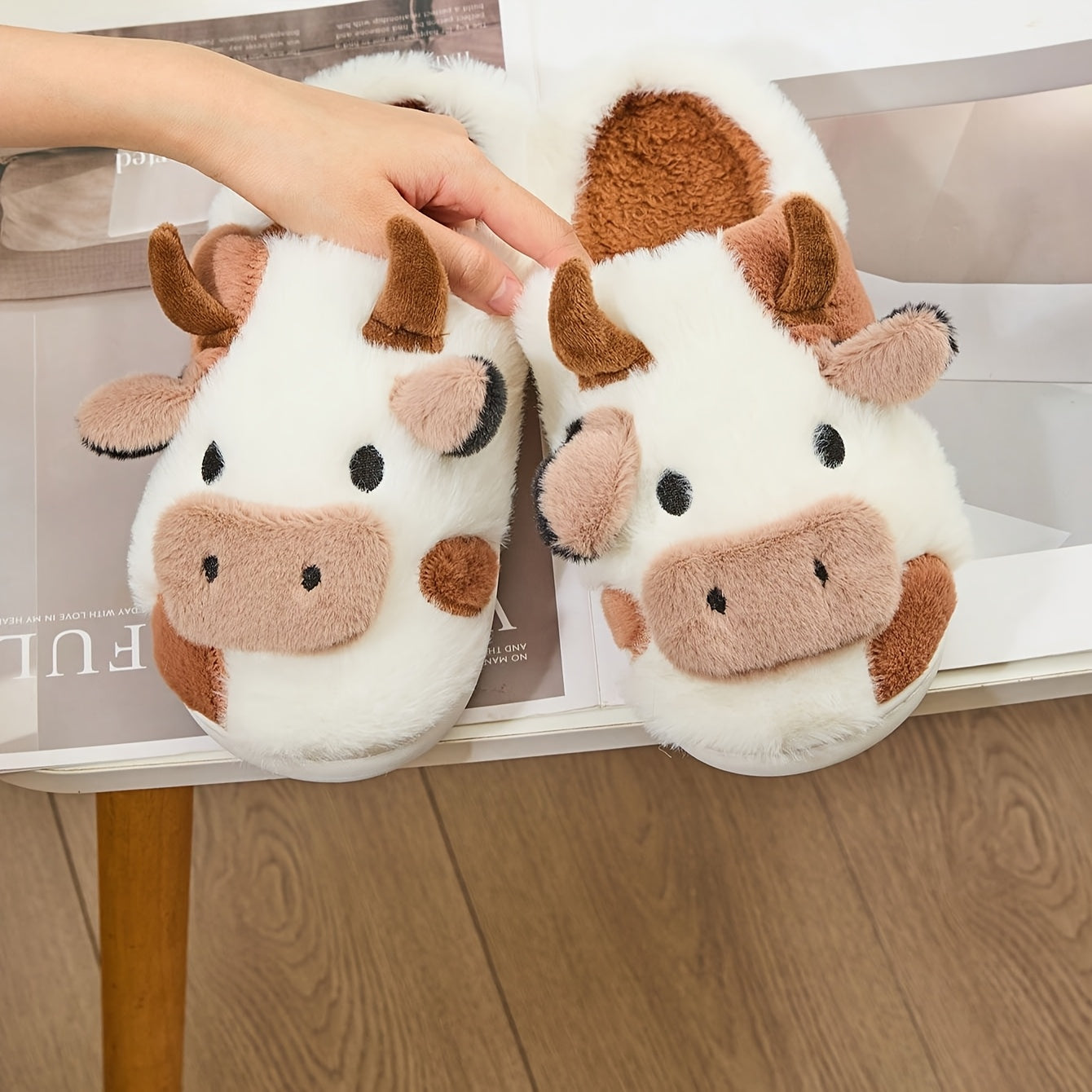 Women's Plush Cow Slippers Warm Thickened Couple's Half-Wrap Footwear