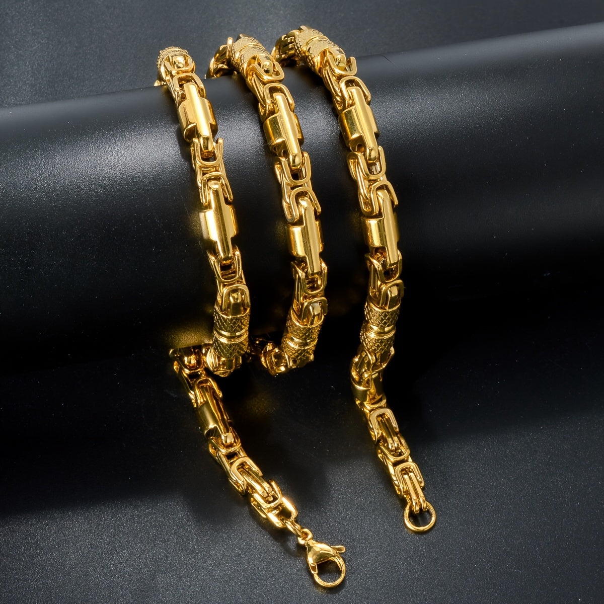 Ushbu noyob geometrik uzun marjon ayollar modasining klassik qismidir, kundalik to'plamlar va partiya sovg'alari uchun mukammal. Bu hip hop punk marjon erkaklar va ayollar uchun mos bo'lib, albatta, e'tiborni tortadi.