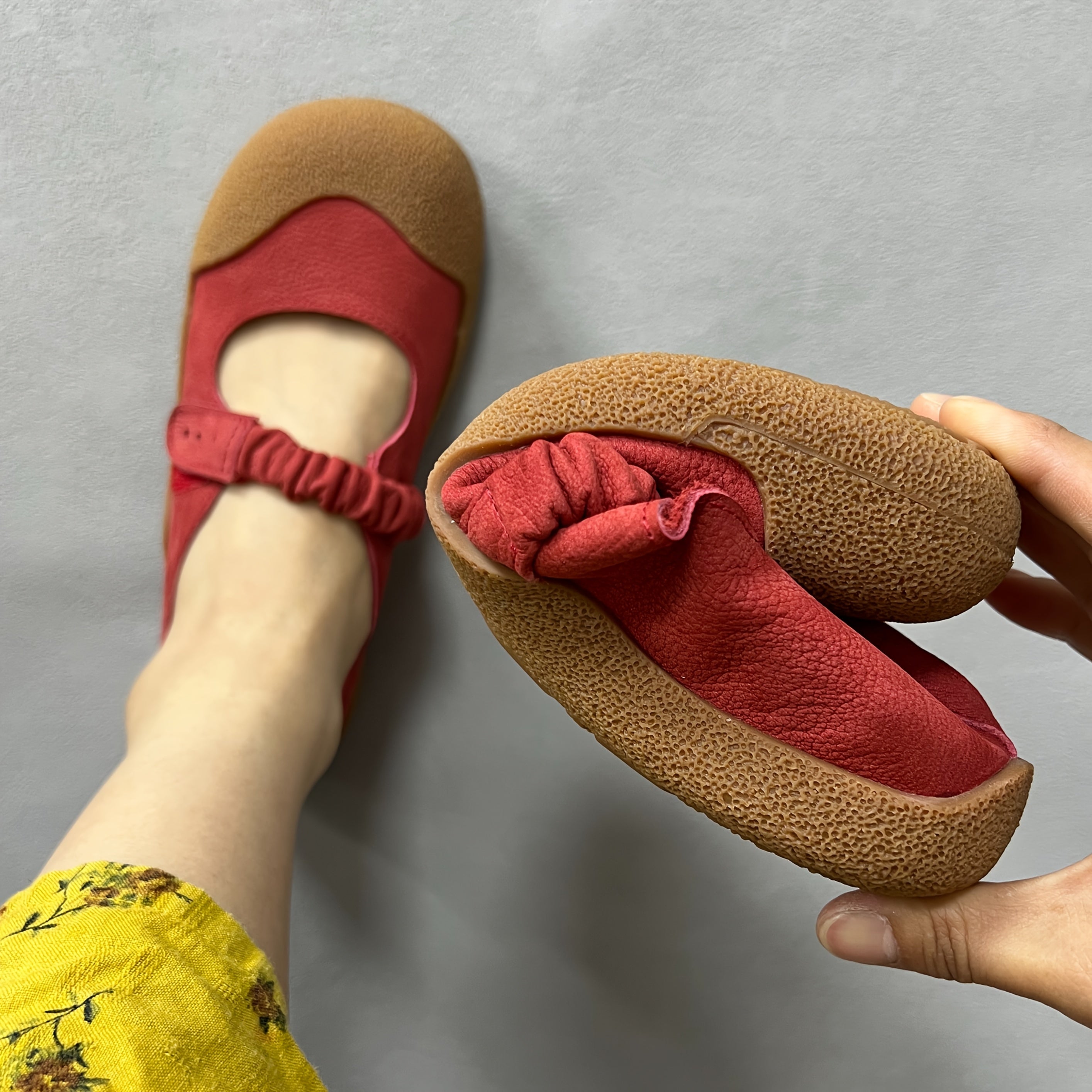 Women's Leather Flat Shoes Soft Sole Beige Slip-On Casual Travel