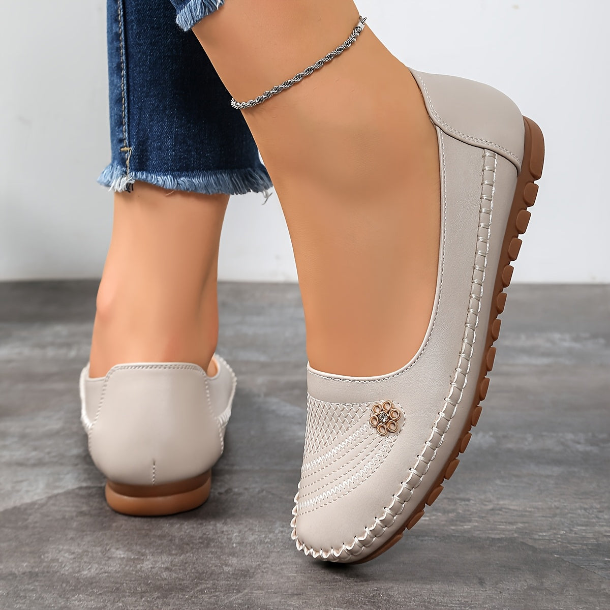 Women's Slip-On Flats With Floral Embellishments Synthetic Upper Cushioned Sole