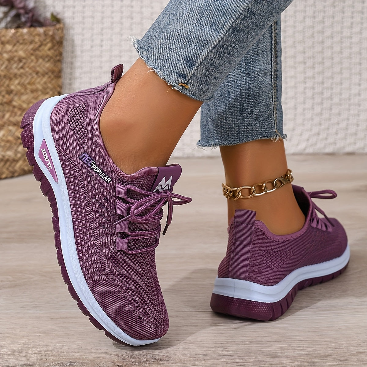 Women's White Plus Size Casual Sneakers Breathable Fabric Comfort Lace-Up