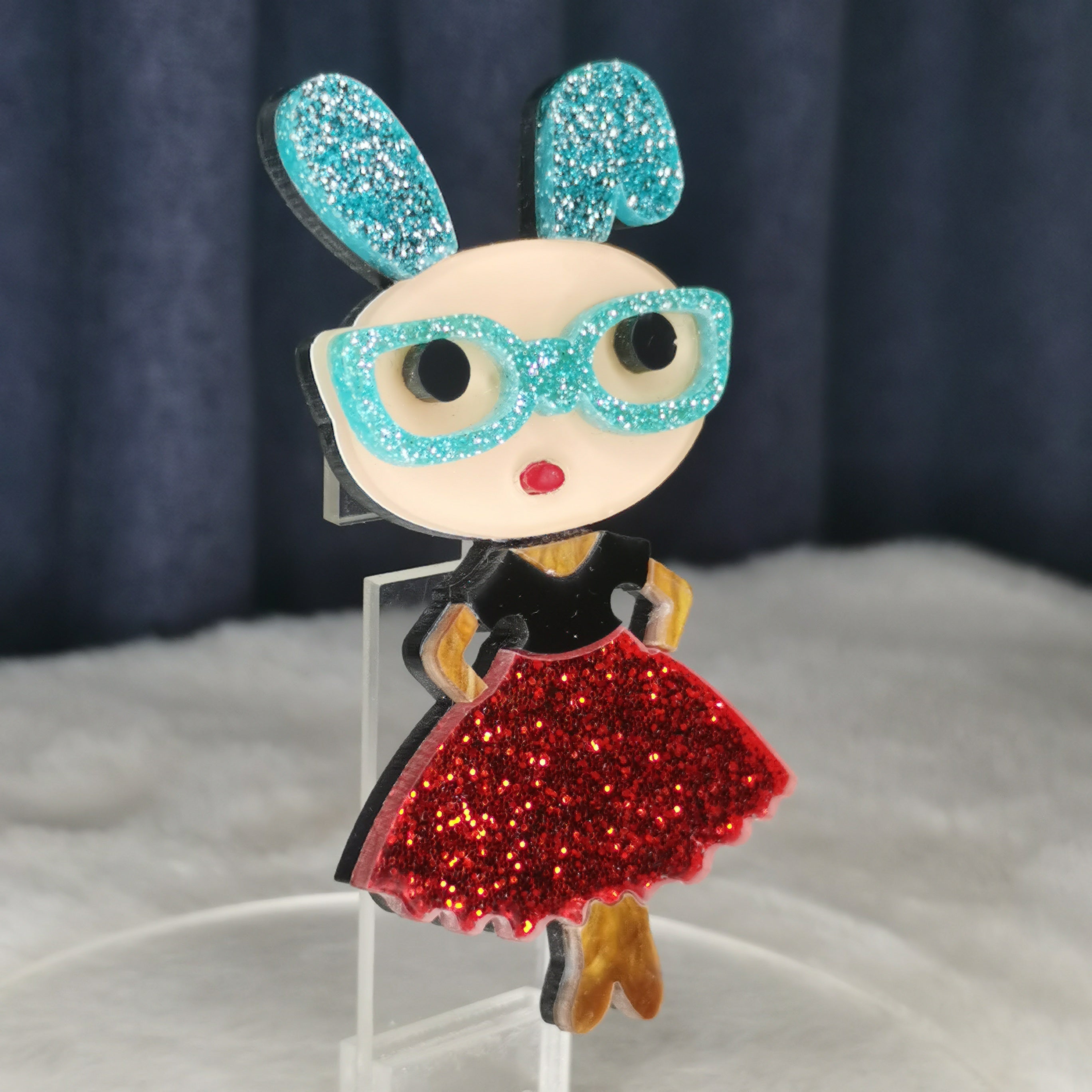 Vintage Rabbit Acrylic Brooch Cartoon Retro Irregular Shape Jewelry