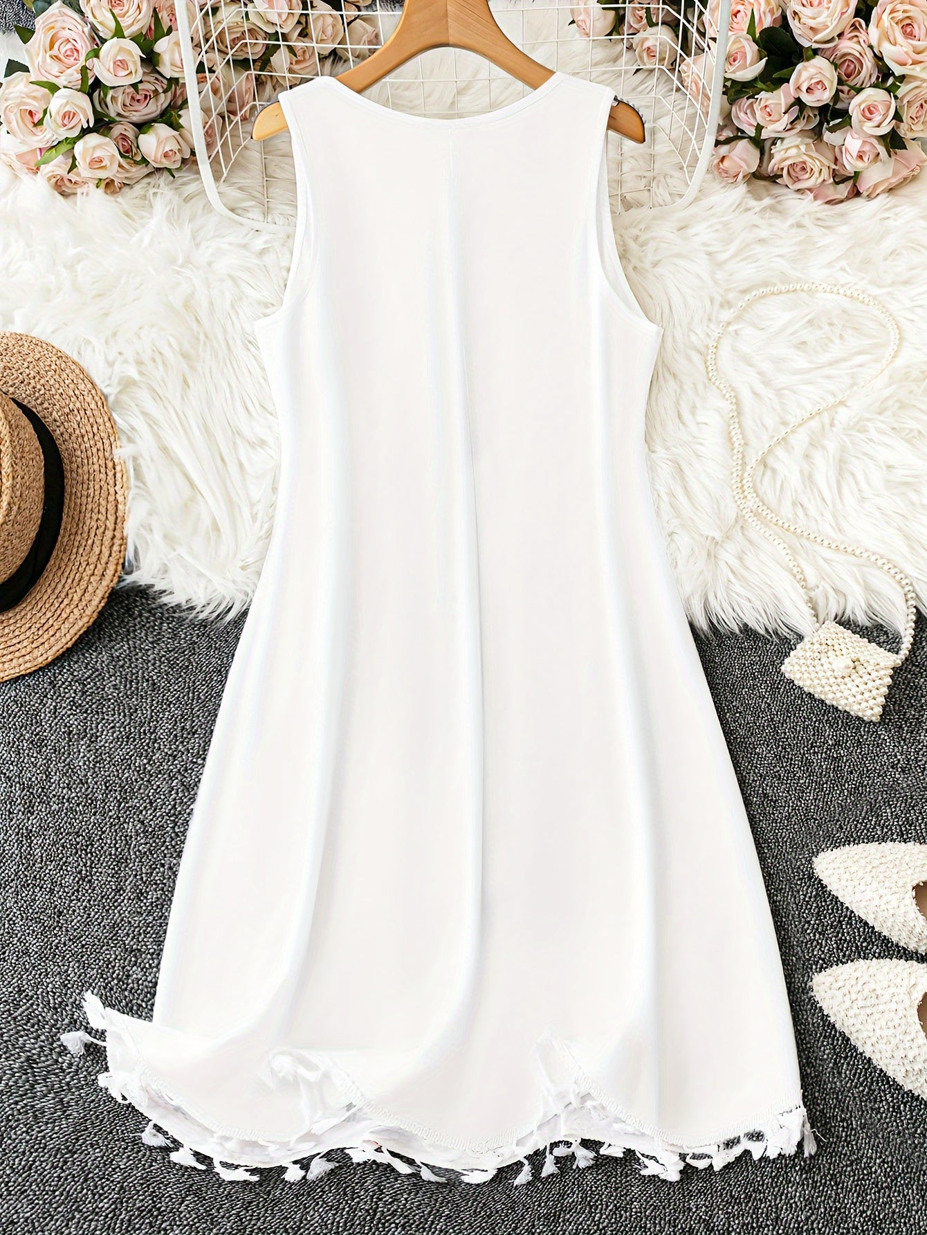 Платье бохо с глубоким V-образным вырезом без рукавов для полных с случайным принтом из полиэстера-кауни