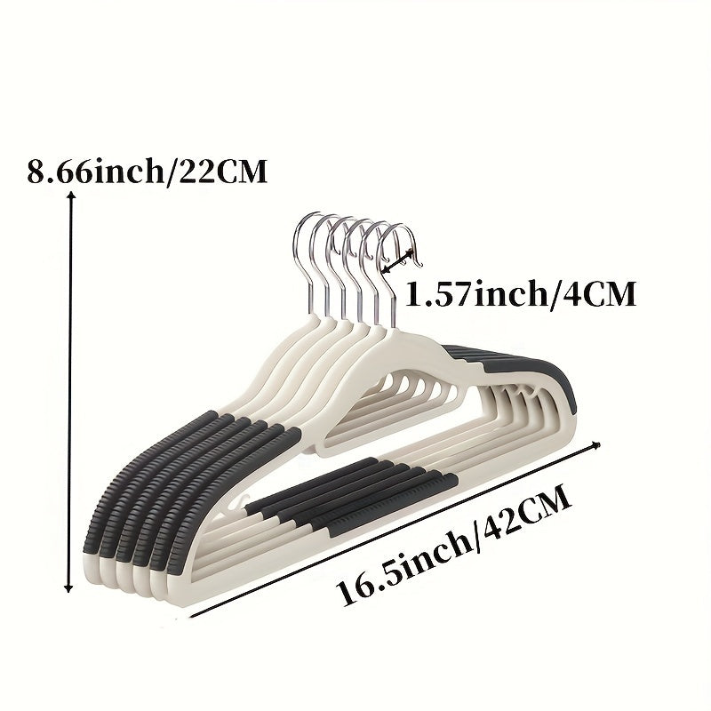Plastic Hanger with Non-Slip Pad and Curved Shoulder for Closet Storage