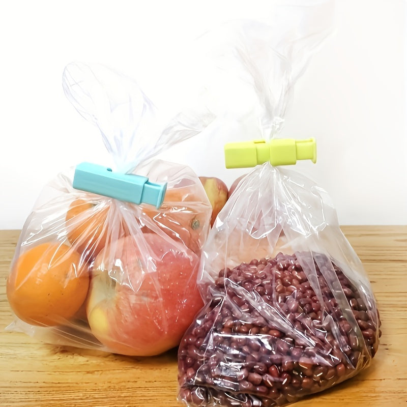 Набор из 10 зажимов для хлебных пакетов для запечатывания различных пищевых пакетов на кухне, сохраняйте продукты свежими и защищенными от влаги с помощью этих пластиковых зажимов.
