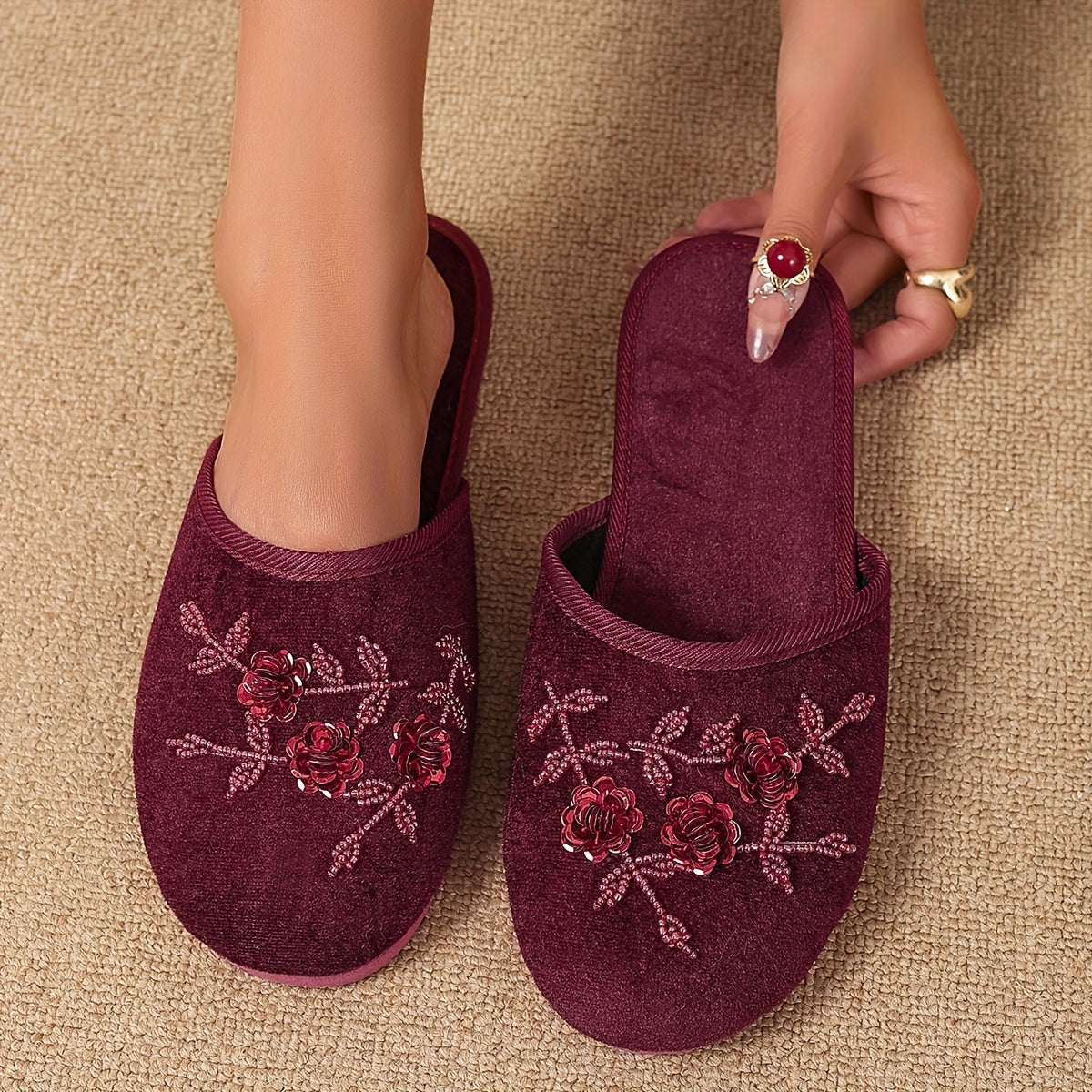 Women Beaded Sequin Floral Slip-On Slippers with EVA Sole for Indoor Outdoor