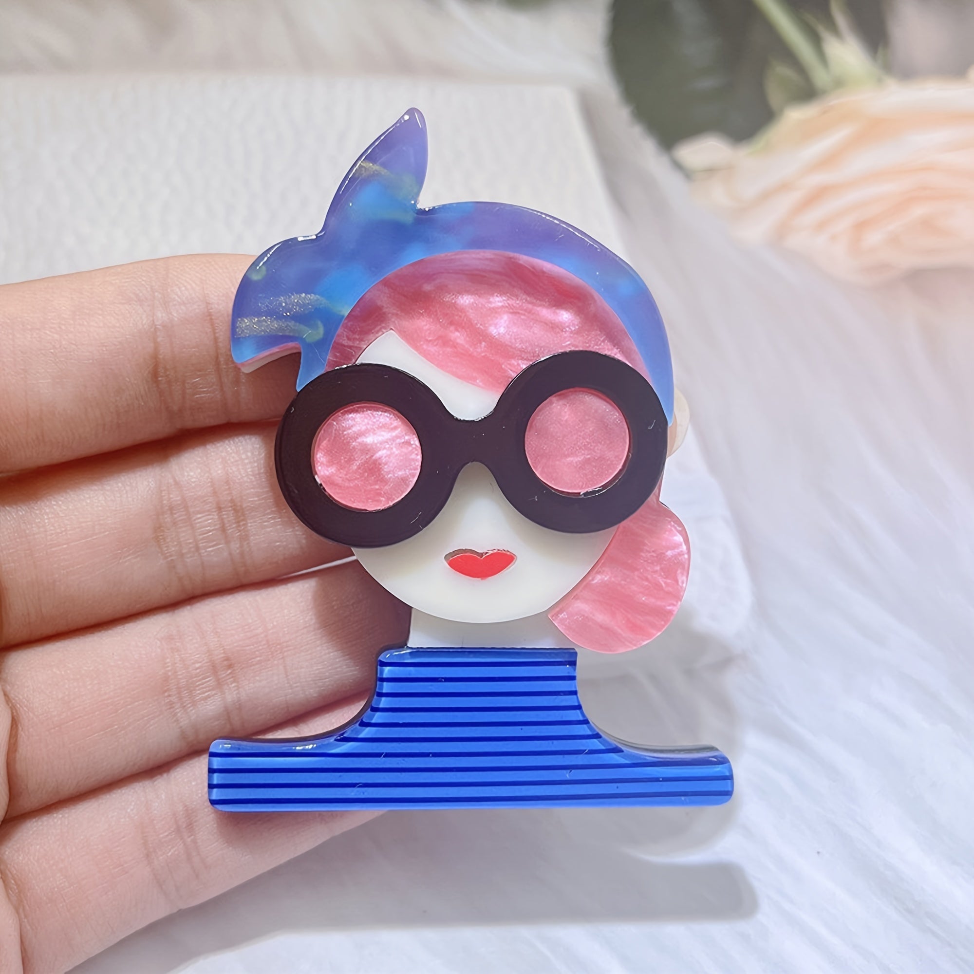 "Moda Ayol Shakli Badji Multfilm Akril Badji Shlyapalar, Ruksaklar, Kurtkalar, Ko'ylaklar, Sumkalar va Kiyimlar uchun Bezak Aksessuar sifatida"