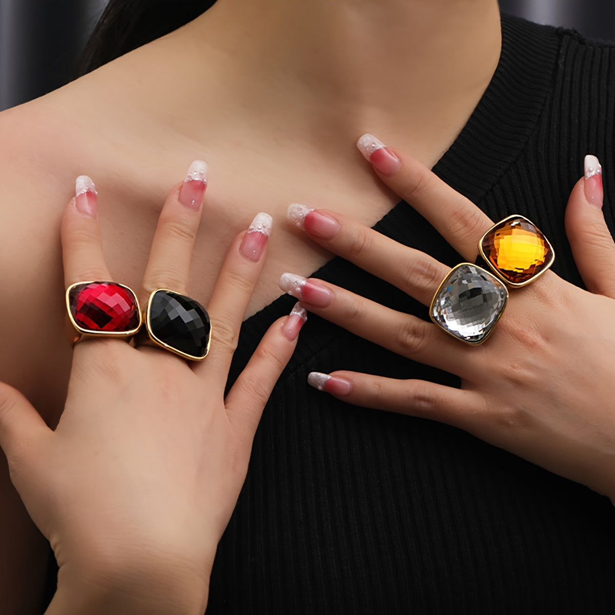 Ayollar uchun hashamatli kvadrat toshli uzuk, 18K qoplangan zirkoniy, zanglamaydigan po'latdan tayyor zargarlik buyumlari