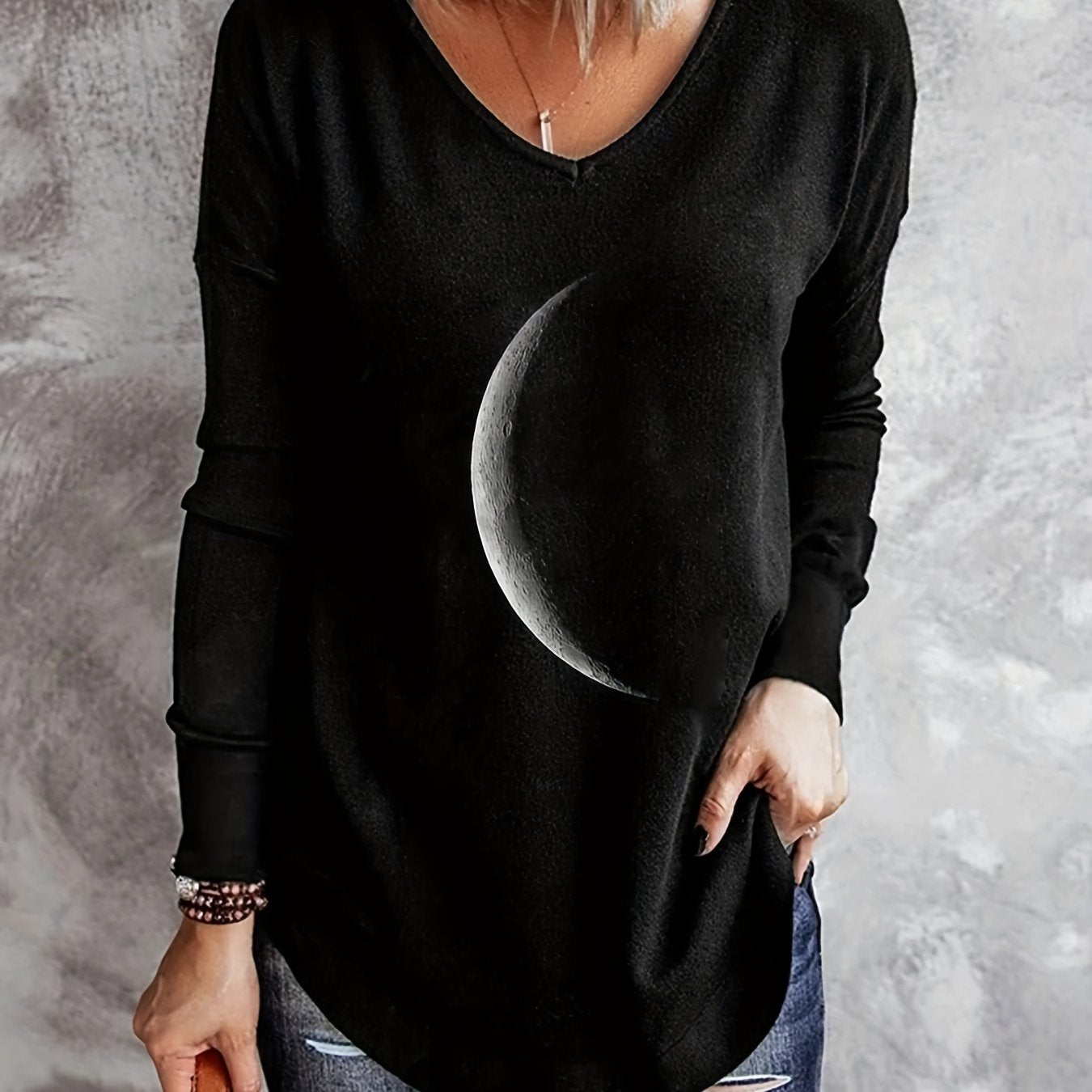 Plus Size Women's Cotton Moon Print V-Neck Long Sleeve T-Shirt